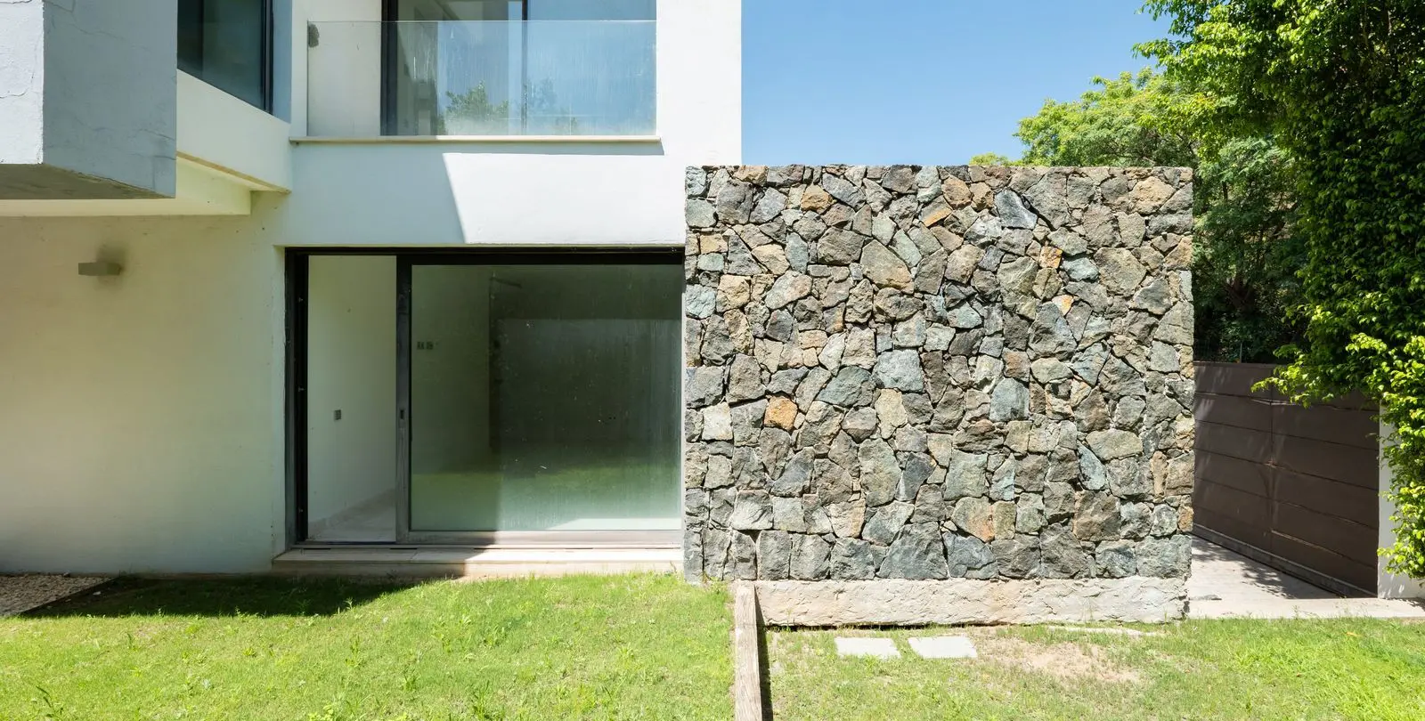 Sale of detached villa in Los Arqueros 2