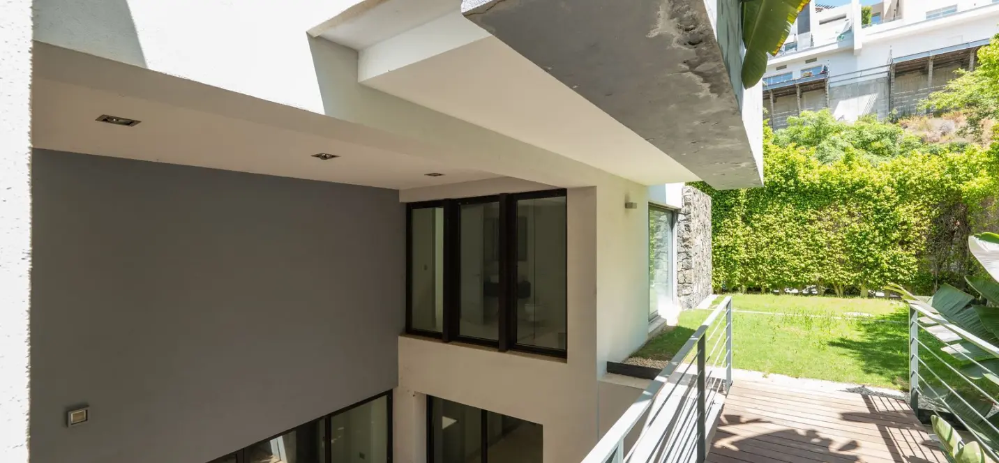 Sale of detached villa in Los Arqueros 3