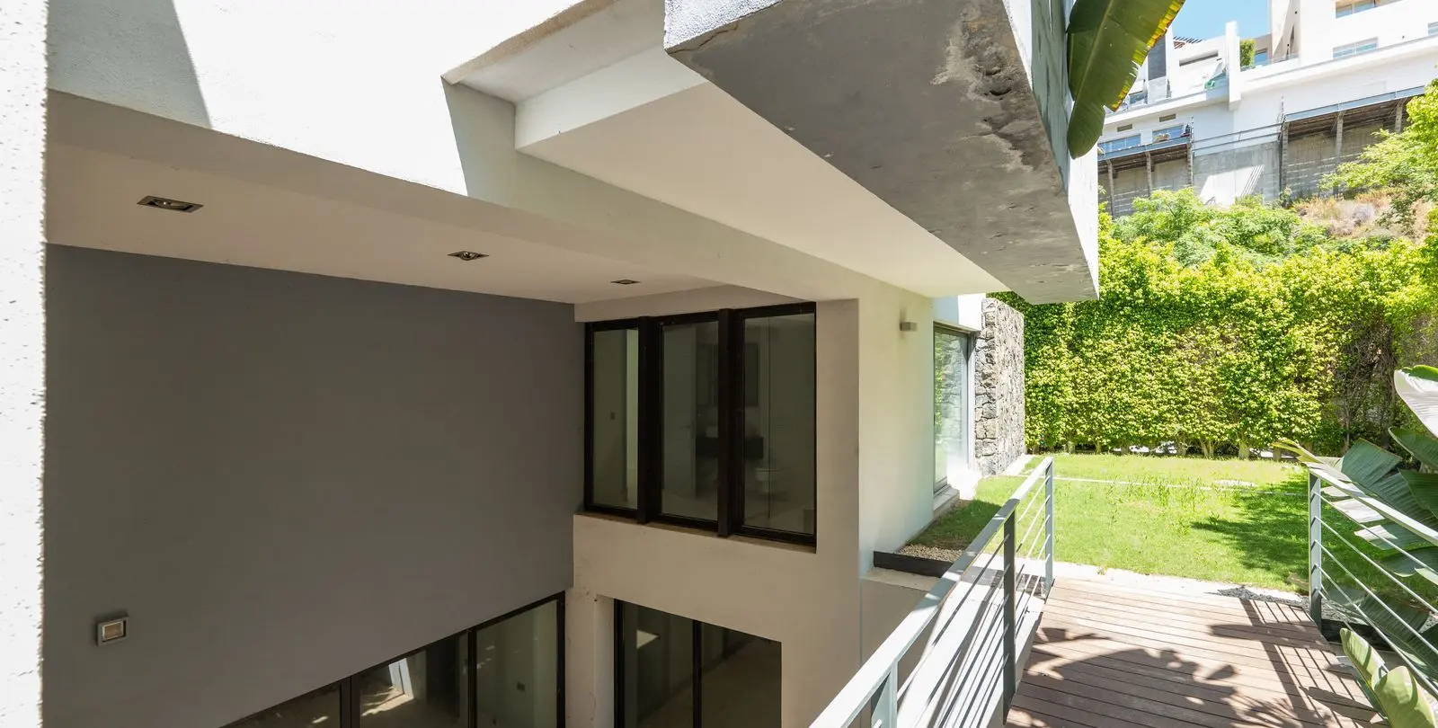 Sale of detached villa in Los Arqueros 4