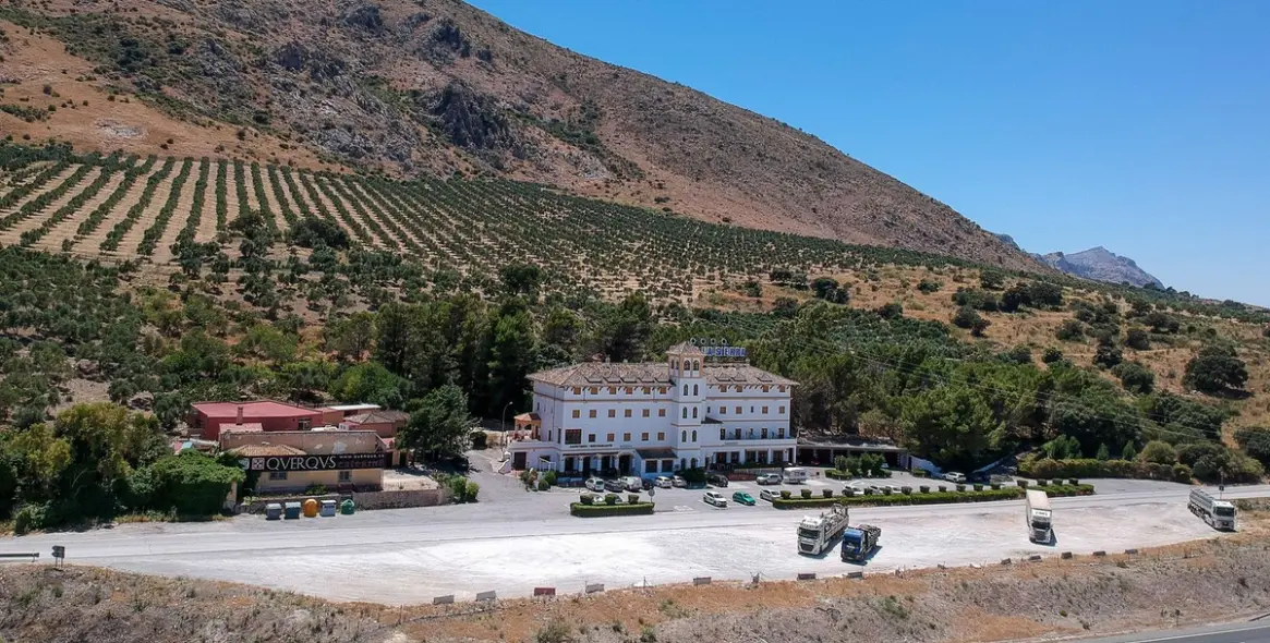 Sale of hotel in Antequera 1