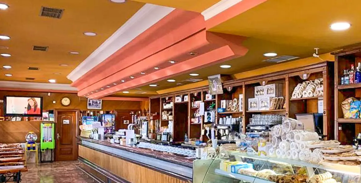 Sale of hotel in Antequera 8