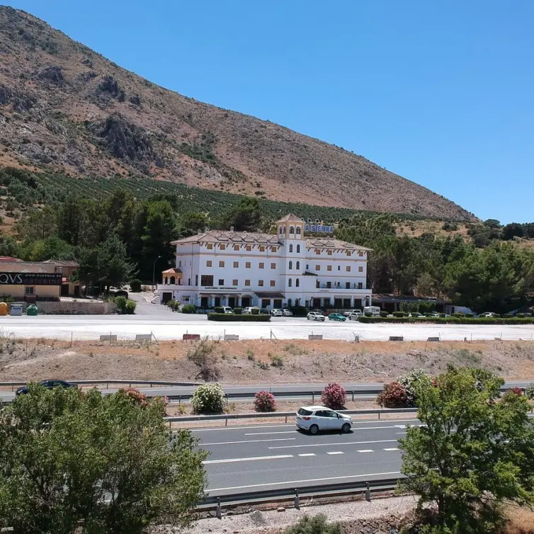 Venta de hotel en Antequera