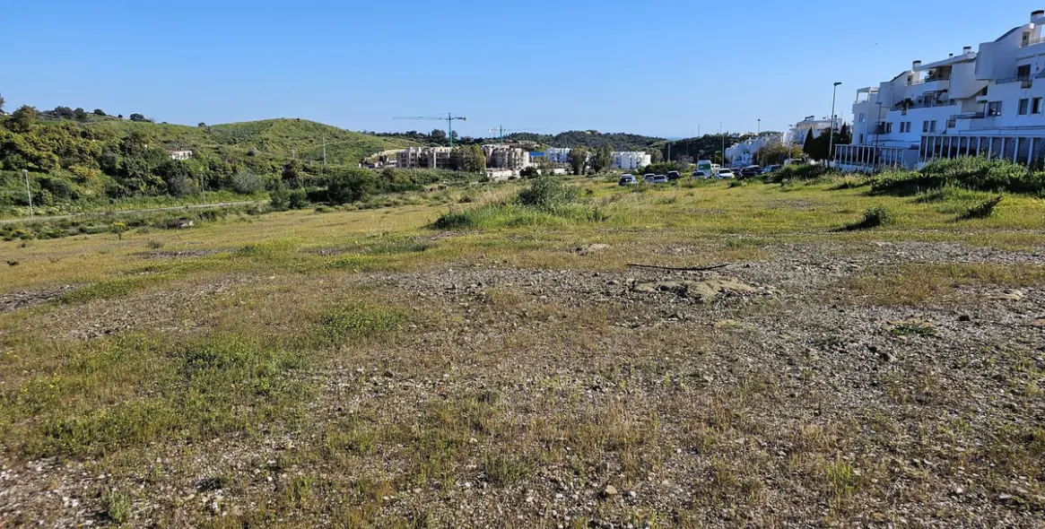 Sale of residential plot in La Cala de Mijas 1