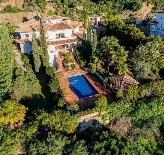 Detached villa R5023432