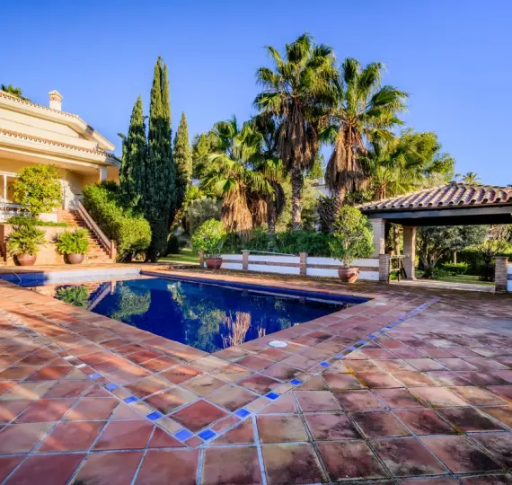 Detached villa R5023432