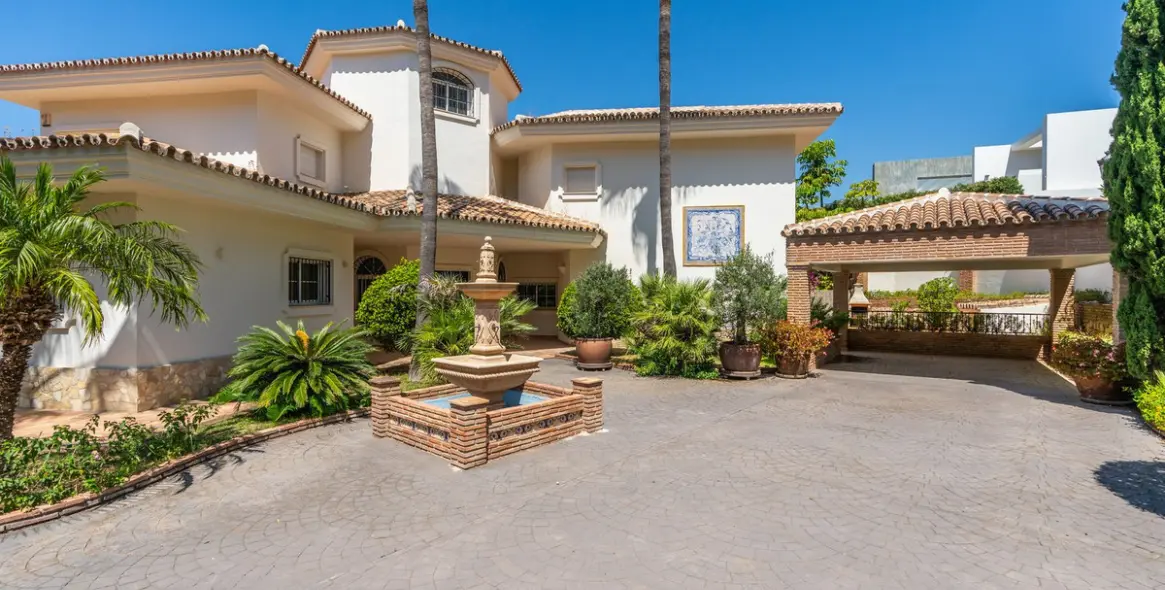 Sale of detached villa in Nueva Andalucía (district Nueva Andalucía) 5