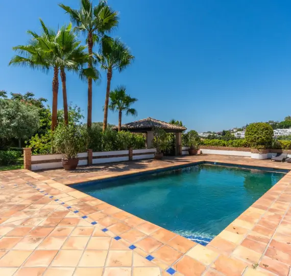 Detached villa R5023432