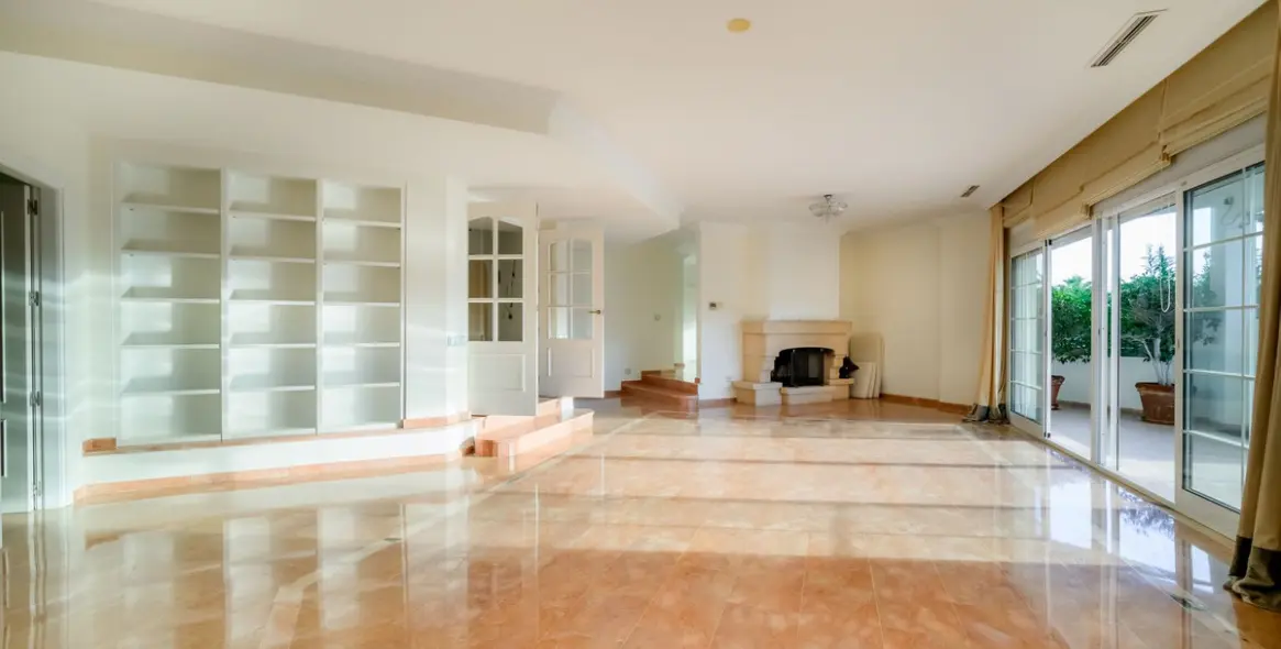 Sale of detached villa in Nueva Andalucía (district Nueva Andalucía) 7