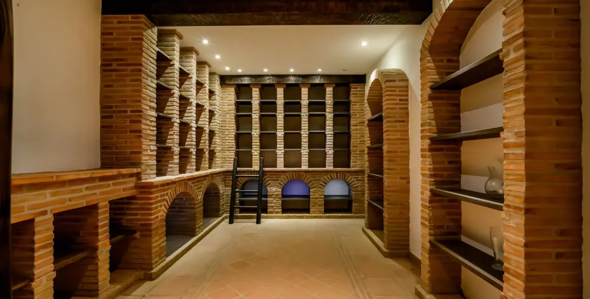 Продажа  отдельно стоящей виллы в Nueva Andalucía 15