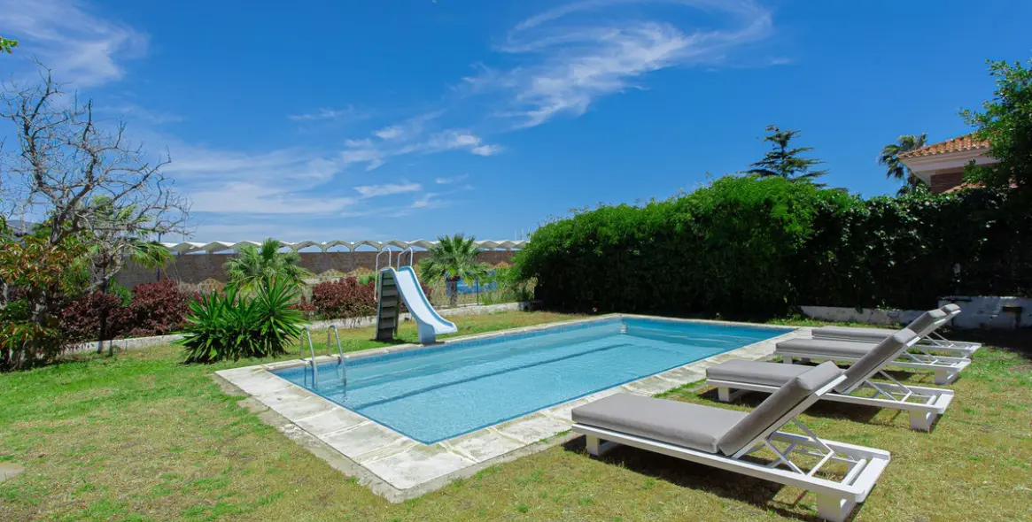 Sale of detached villa in Nueva Andalucía (district Nueva Andalucía) 2