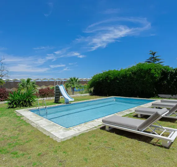 Detached villa R5037583