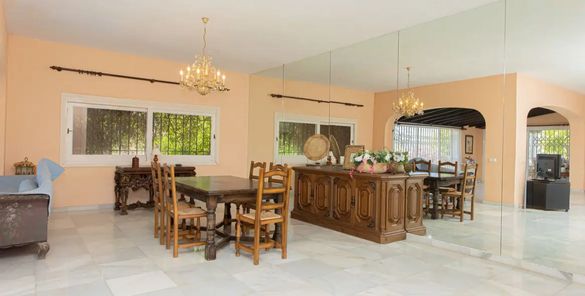 Sale of detached villa in Nueva Andalucía (district Nueva Andalucía) 4