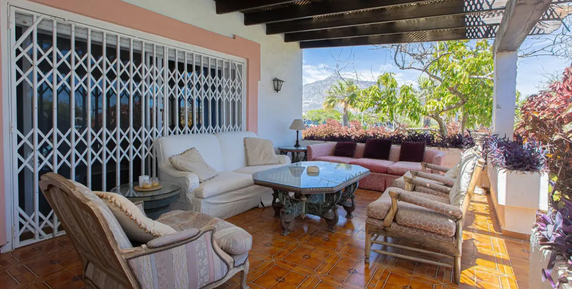 Sale of detached villa in Nueva Andalucía (district Nueva Andalucía) 8