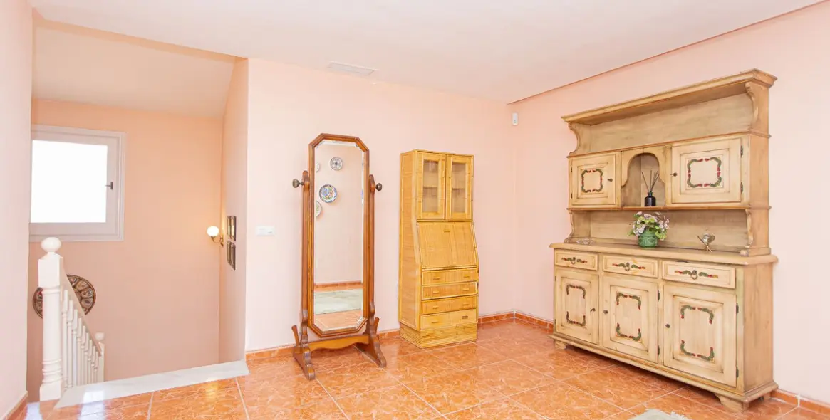 Venta de villa independiente en Nueva Andalucía 22