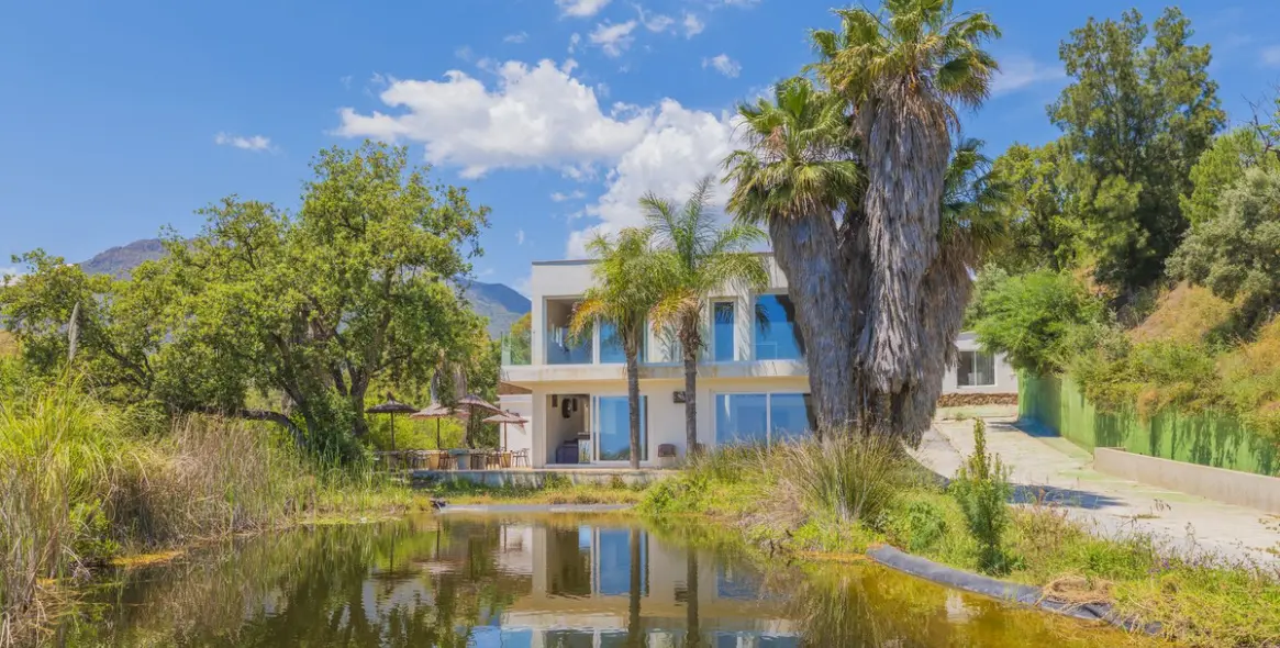 Venta de parcela residencial en Estepona (distrito Estepona) 1