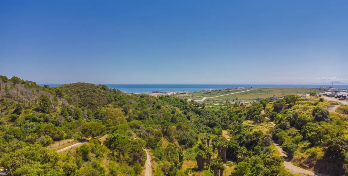 Venta de parcela residencial en Estepona (distrito Estepona) 2
