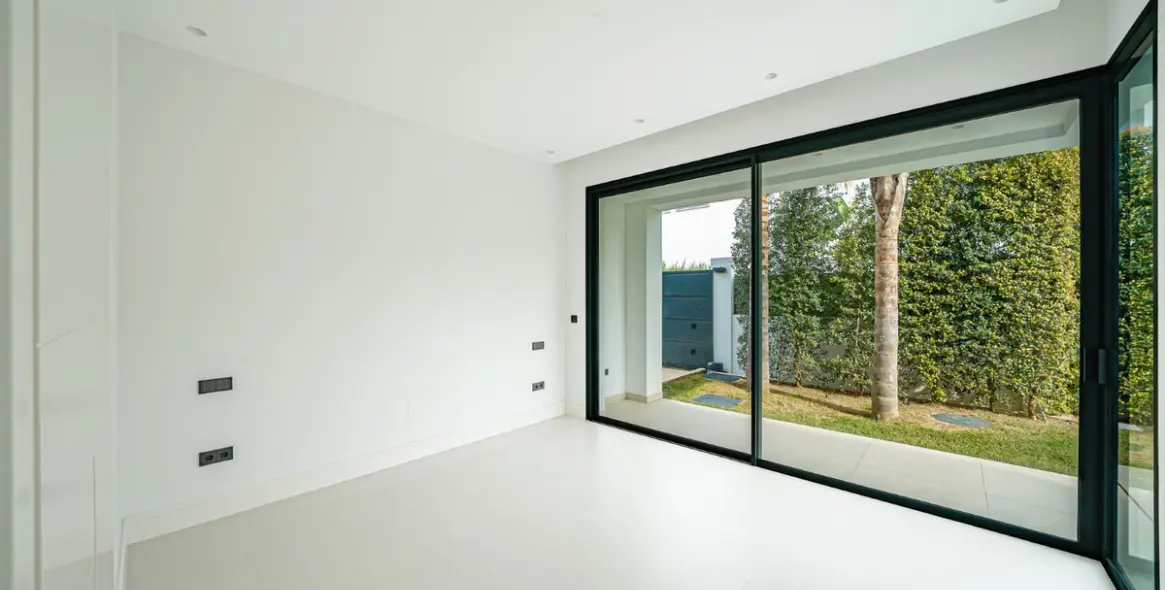 Продажа  отдельно стоящей виллы в The Golden Mile 8