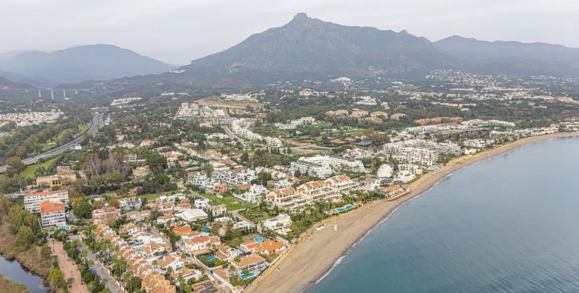 Продажа  отдельно стоящей виллы в The Golden Mile 4