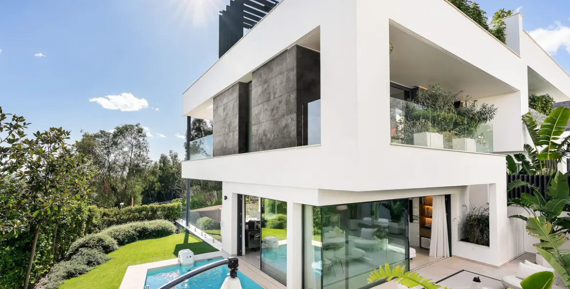 Продажа дома на две семьи в Sierra Blanca 4