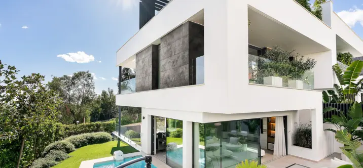 Продажа дома на две семьи в Sierra Blanca 3