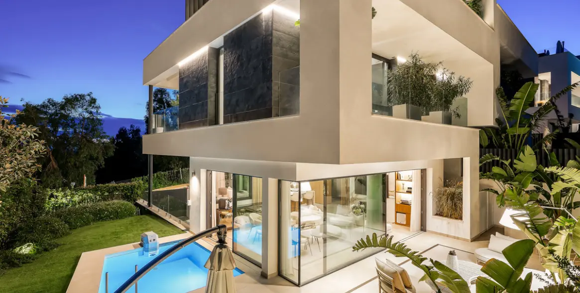 Продажа дома на две семьи в Sierra Blanca 5