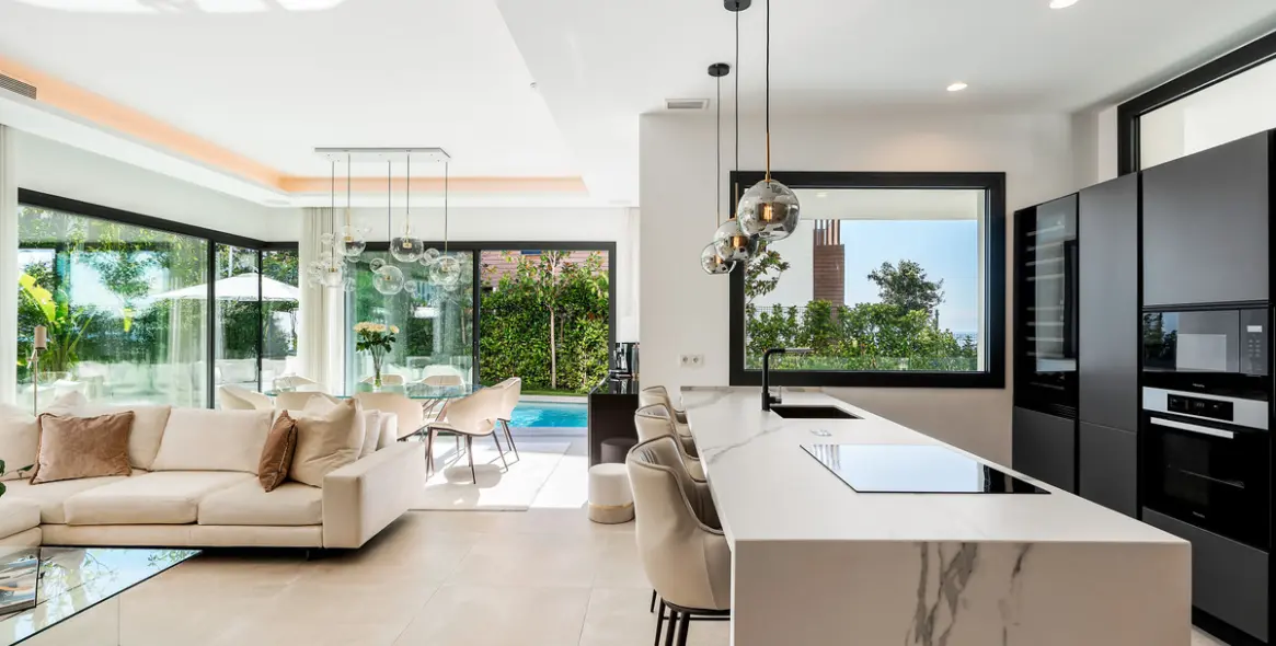 Продажа дома на две семьи в Sierra Blanca 6