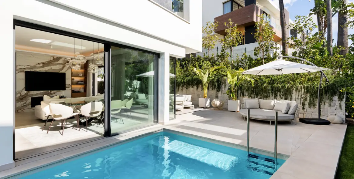 Продажа дома на две семьи в Sierra Blanca 15