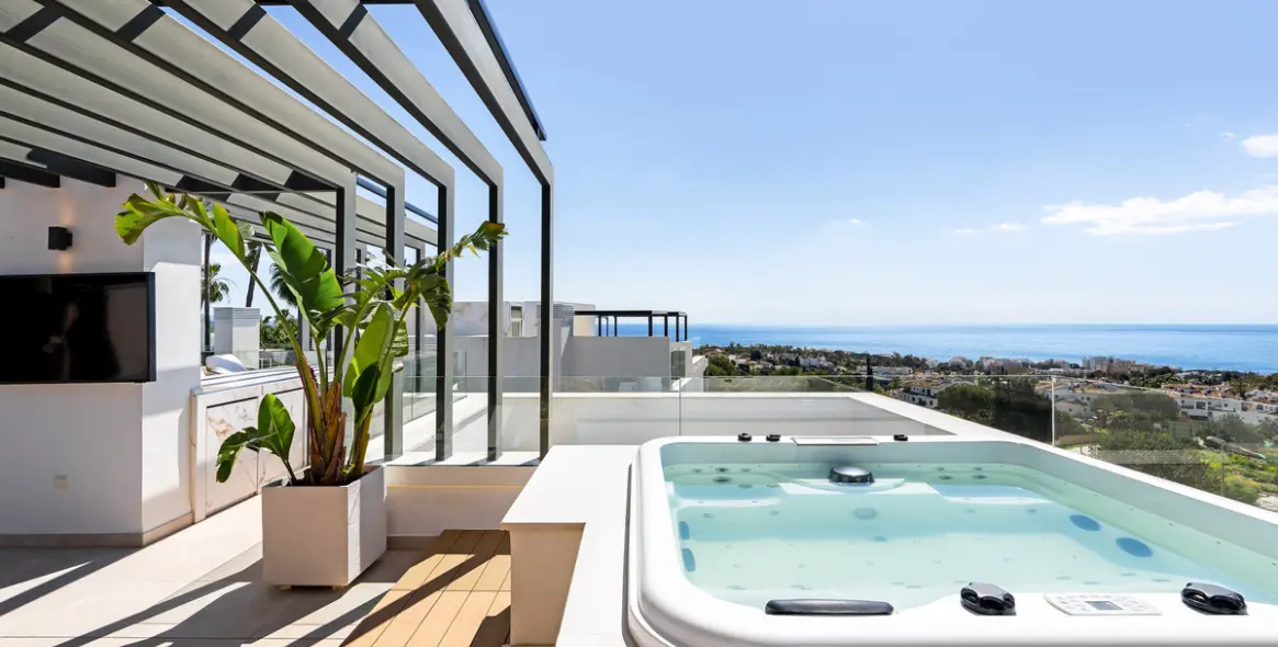 Продажа дома на две семьи в Sierra Blanca 31