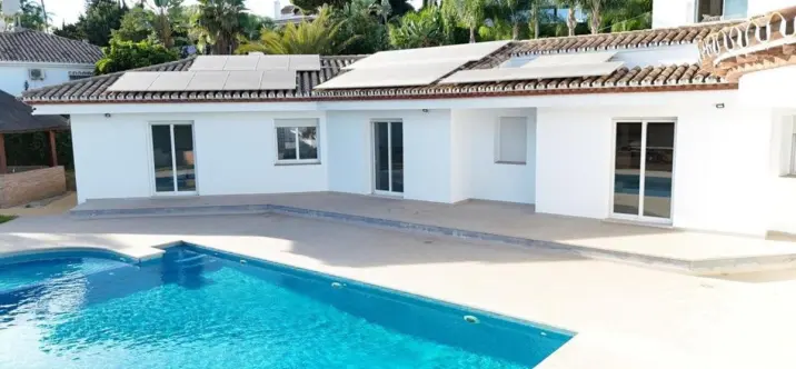 Продажа  отдельно стоящей виллы в El Paraiso 2