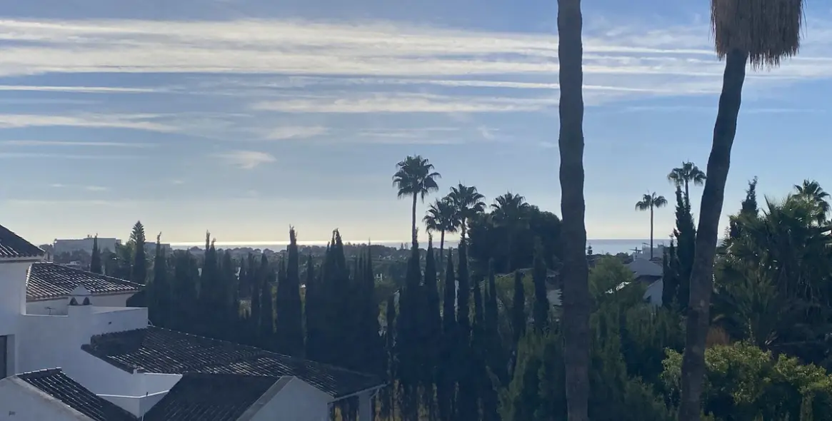 Продажа  отдельно стоящей виллы в El Paraiso 15