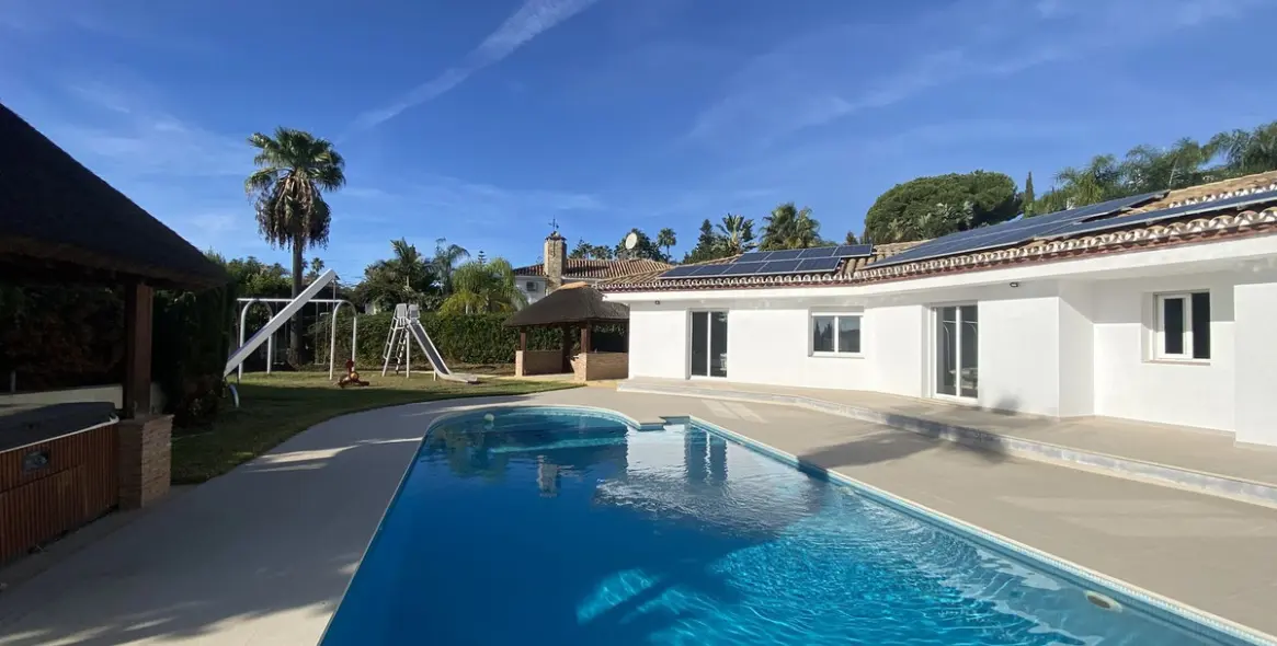 Продажа  отдельно стоящей виллы в El Paraiso 25