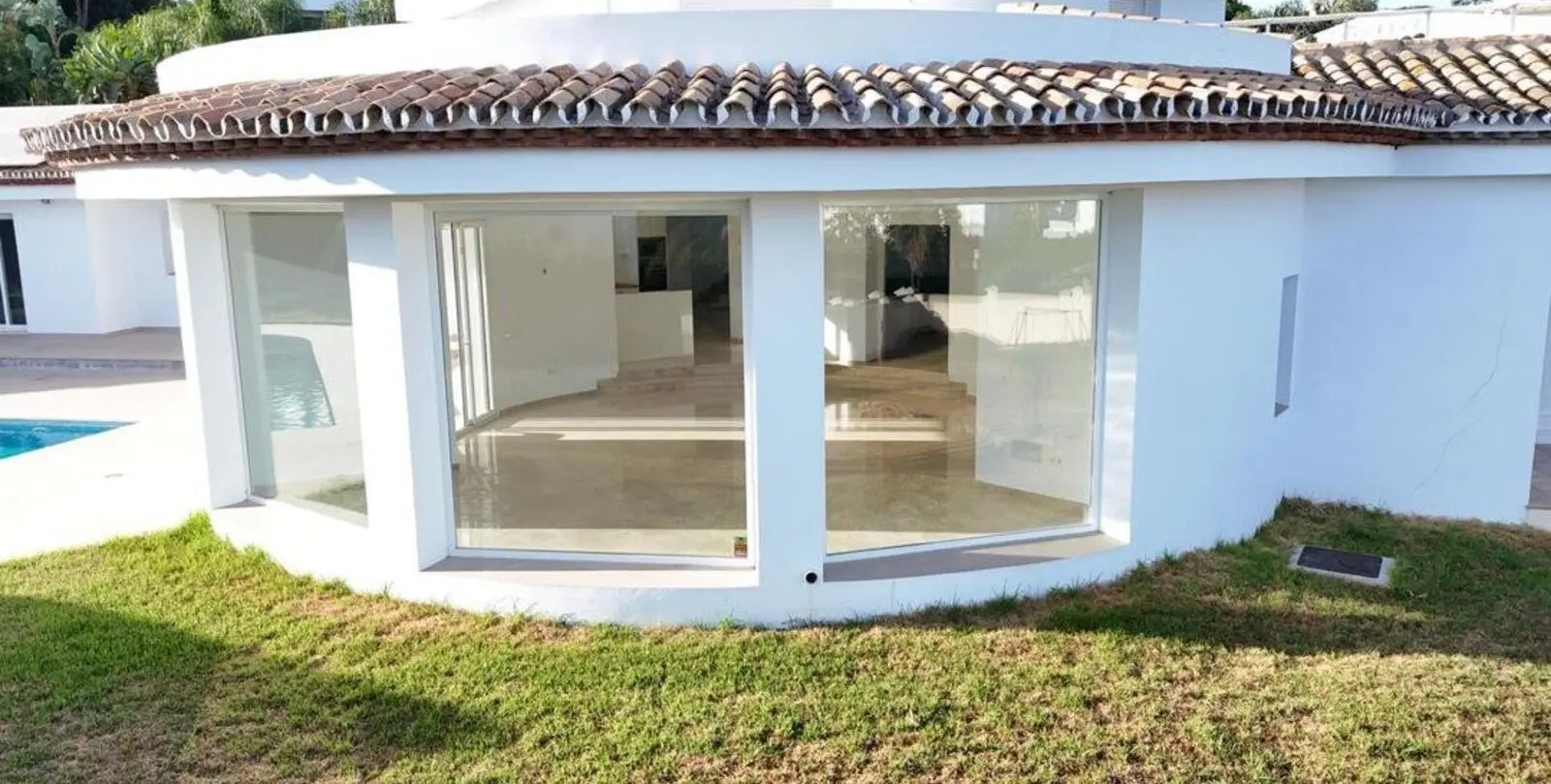 Продажа  отдельно стоящей виллы в El Paraiso 4