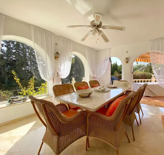 Detached villa R5051551