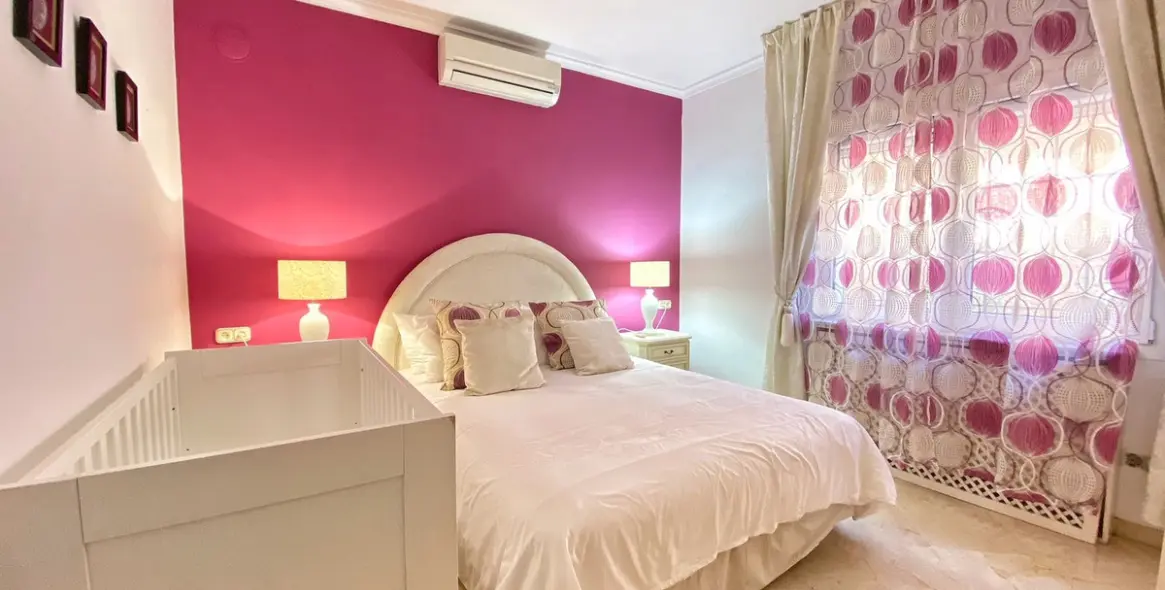 Sale of detached villa in Nagüeles 37