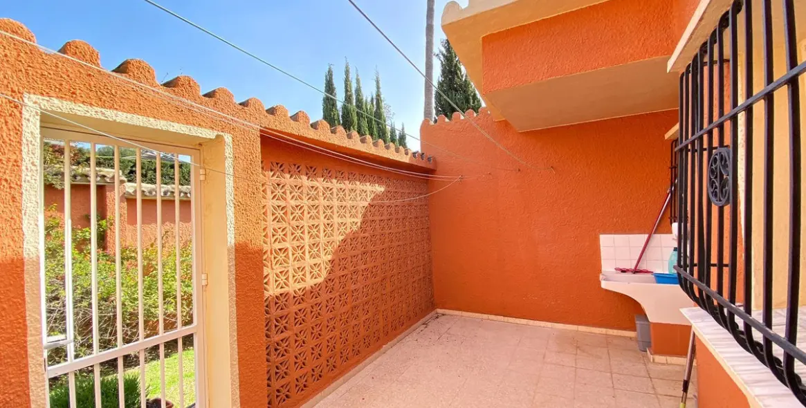 Sale of detached villa in Nagüeles 47