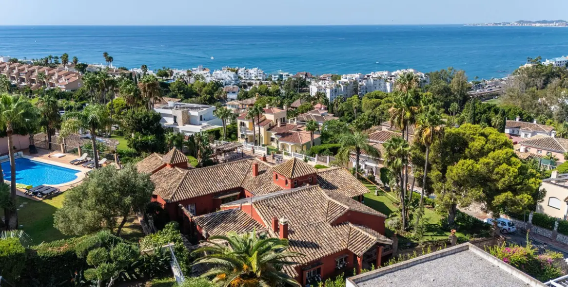 Sale of detached villa in Benalmádena (district Benalmádena Pueblo ) 1