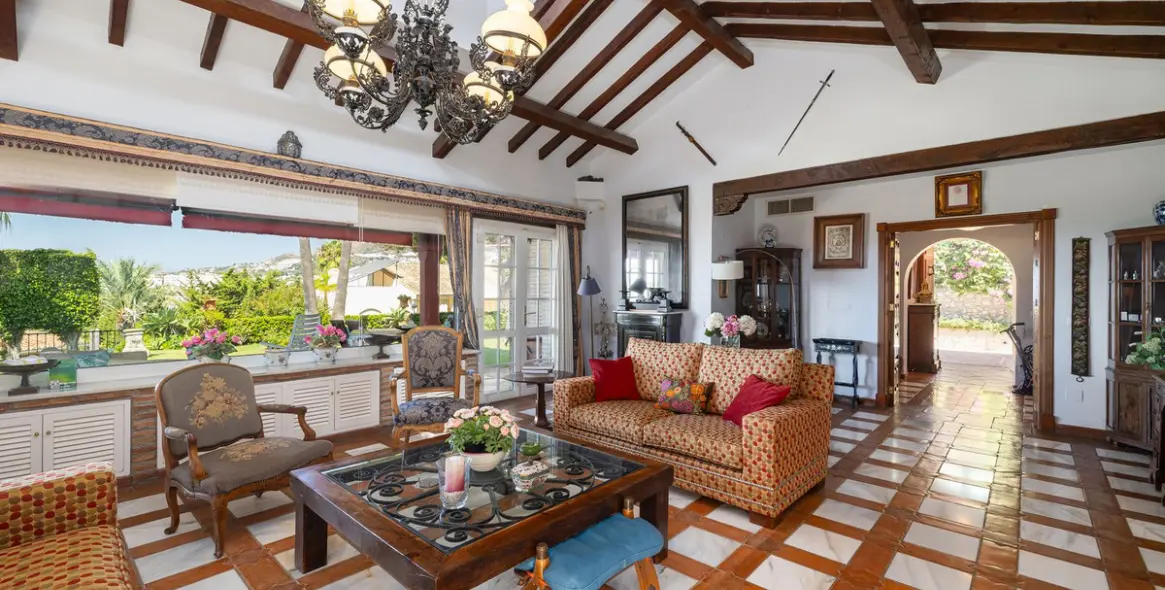 Продажа  отдельно стоящей виллы в Benalmadena 20