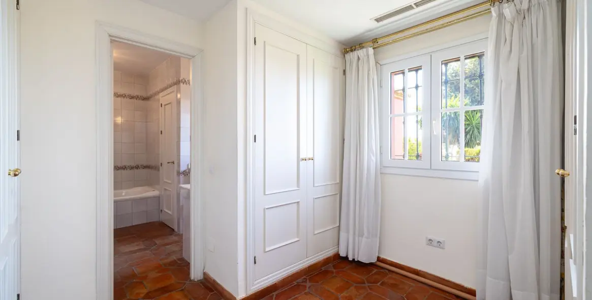 Продажа  отдельно стоящей виллы в Benalmadena 28