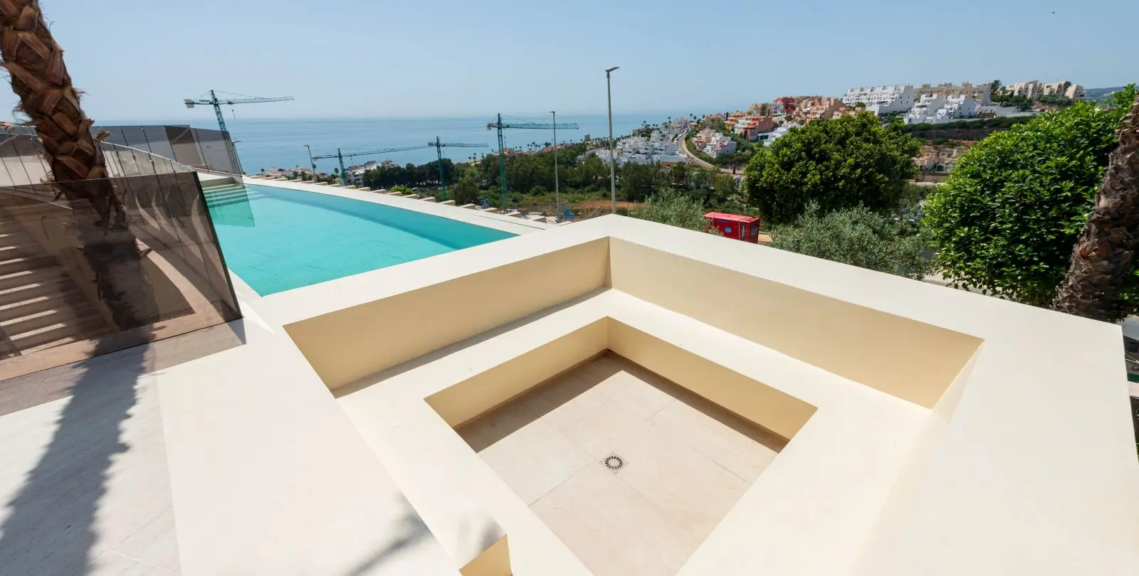 Sale of detached villa in Casares 13
