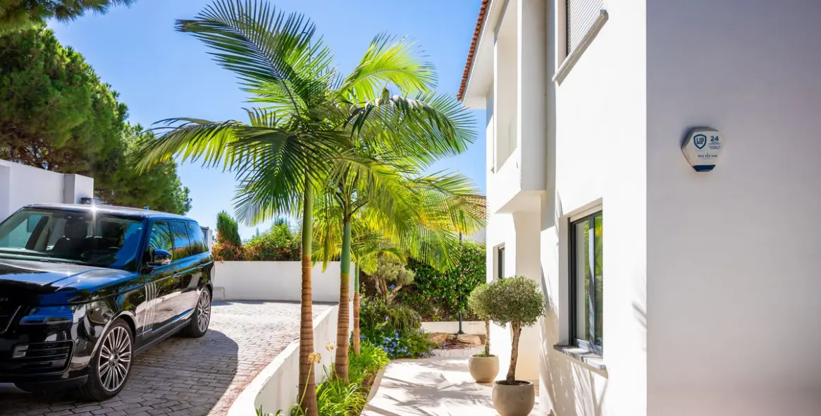 Продажа  отдельно стоящей виллы в Artola 3