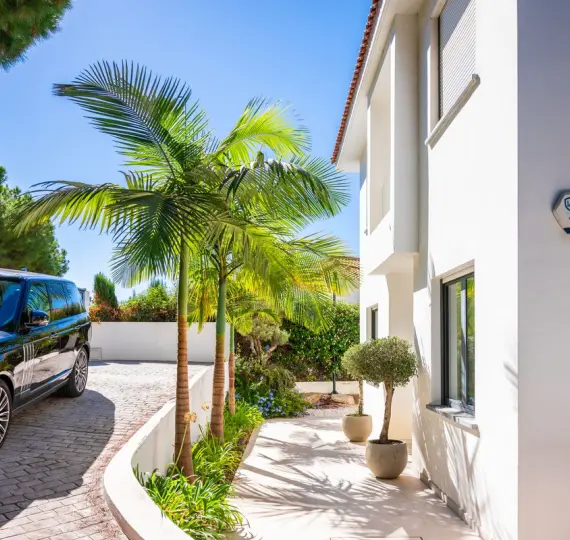 Продажа  отдельно стоящей виллы в Artola