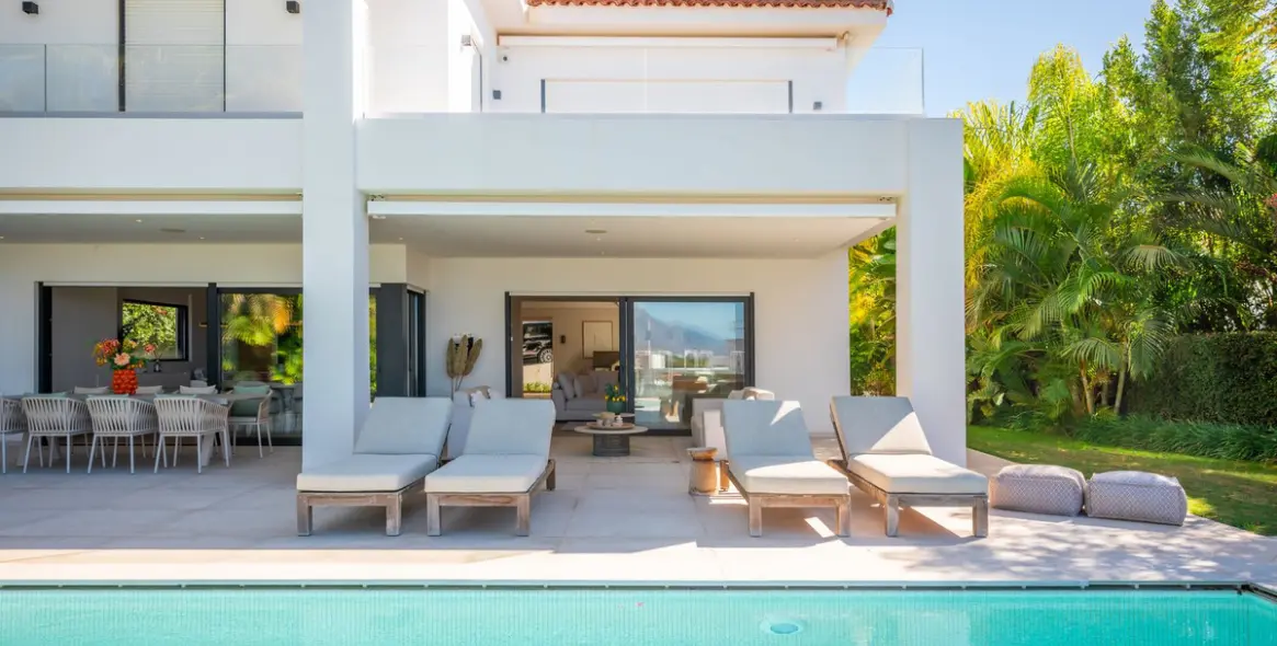 Продажа  отдельно стоящей виллы в Artola 7