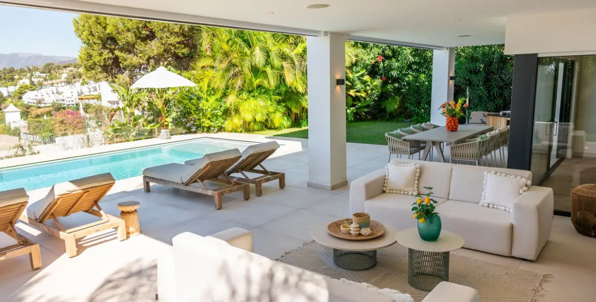 Продажа  отдельно стоящей виллы в Artola 10