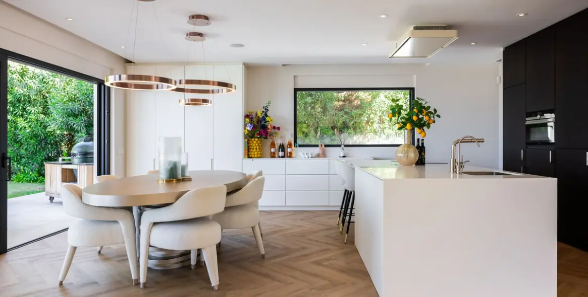 Продажа  отдельно стоящей виллы в Artola 12