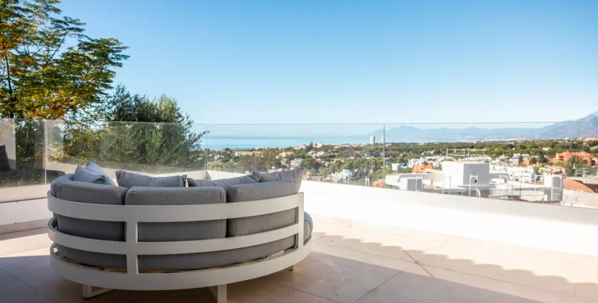 Продажа  отдельно стоящей виллы в Artola 24