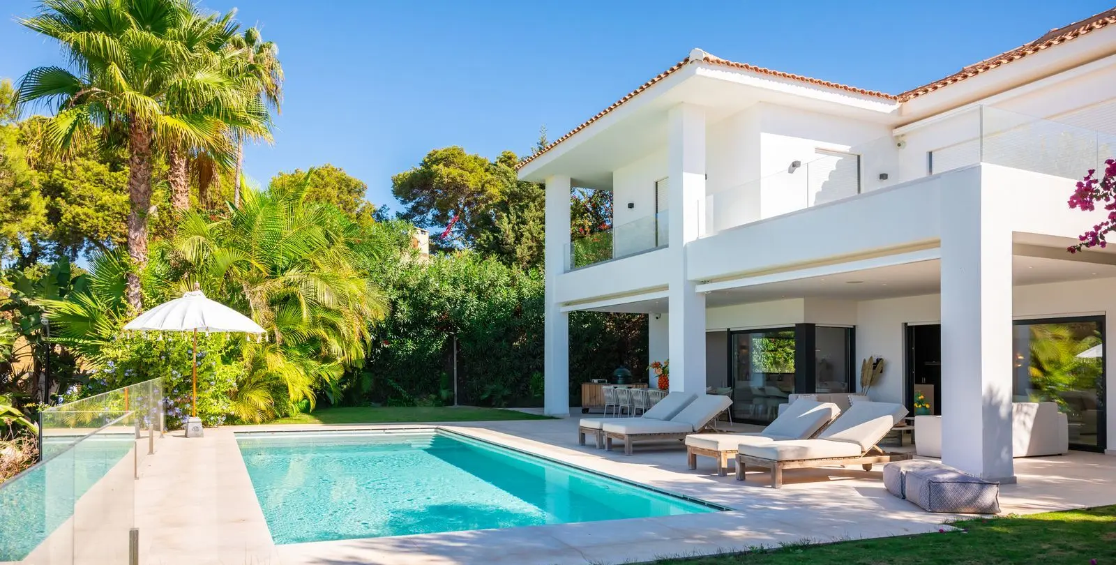 Venta de villa independiente en Artola 1