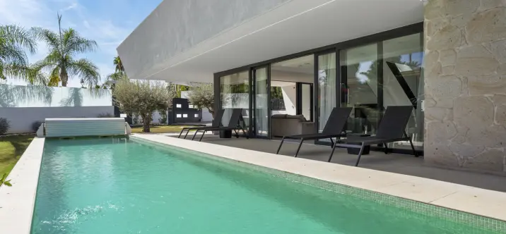 Detached villa R5174071 0