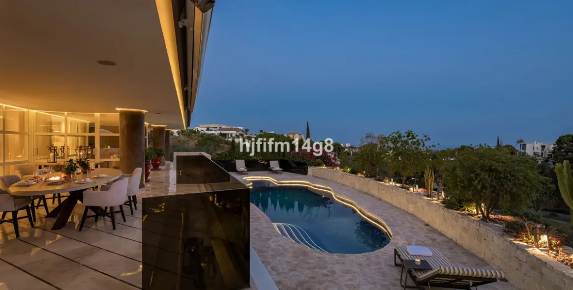 Продажа  отдельно стоящей виллы в La Quinta 1