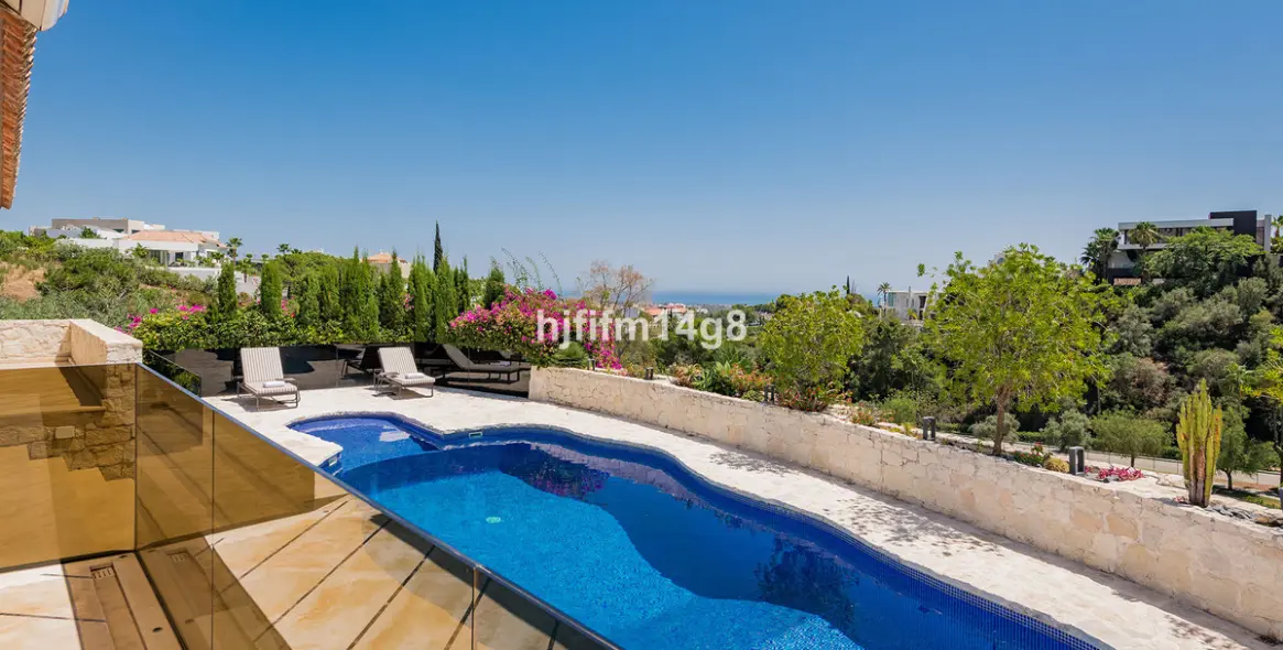 Продажа  отдельно стоящей виллы в La Quinta 4