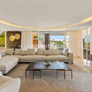 Продажа  отдельно стоящей виллы в La Quinta